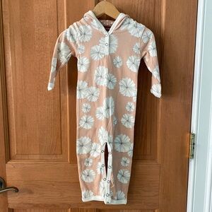 Milkbarn Long Sleeve Baby Girl One Piece Pink Flower Hooded Romper New 6-12 MO